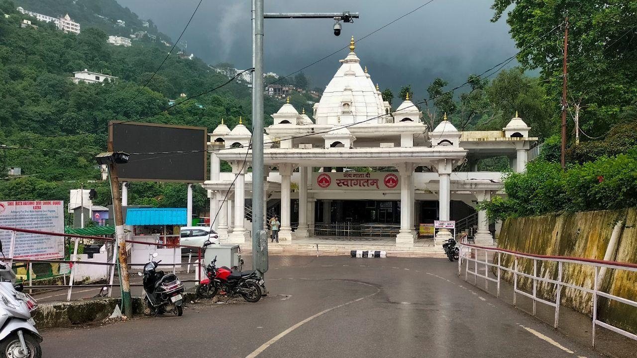Vaishno Devi Yatra crosses 50 lakh pilgrims in 2026, records 27 per cent YoY growth Pilgrim footfall at Vaishno Devi reaches 50.7 lakh by June 22. File Pic